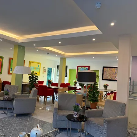 Dada Art 1-zimmer Apartment Berlin